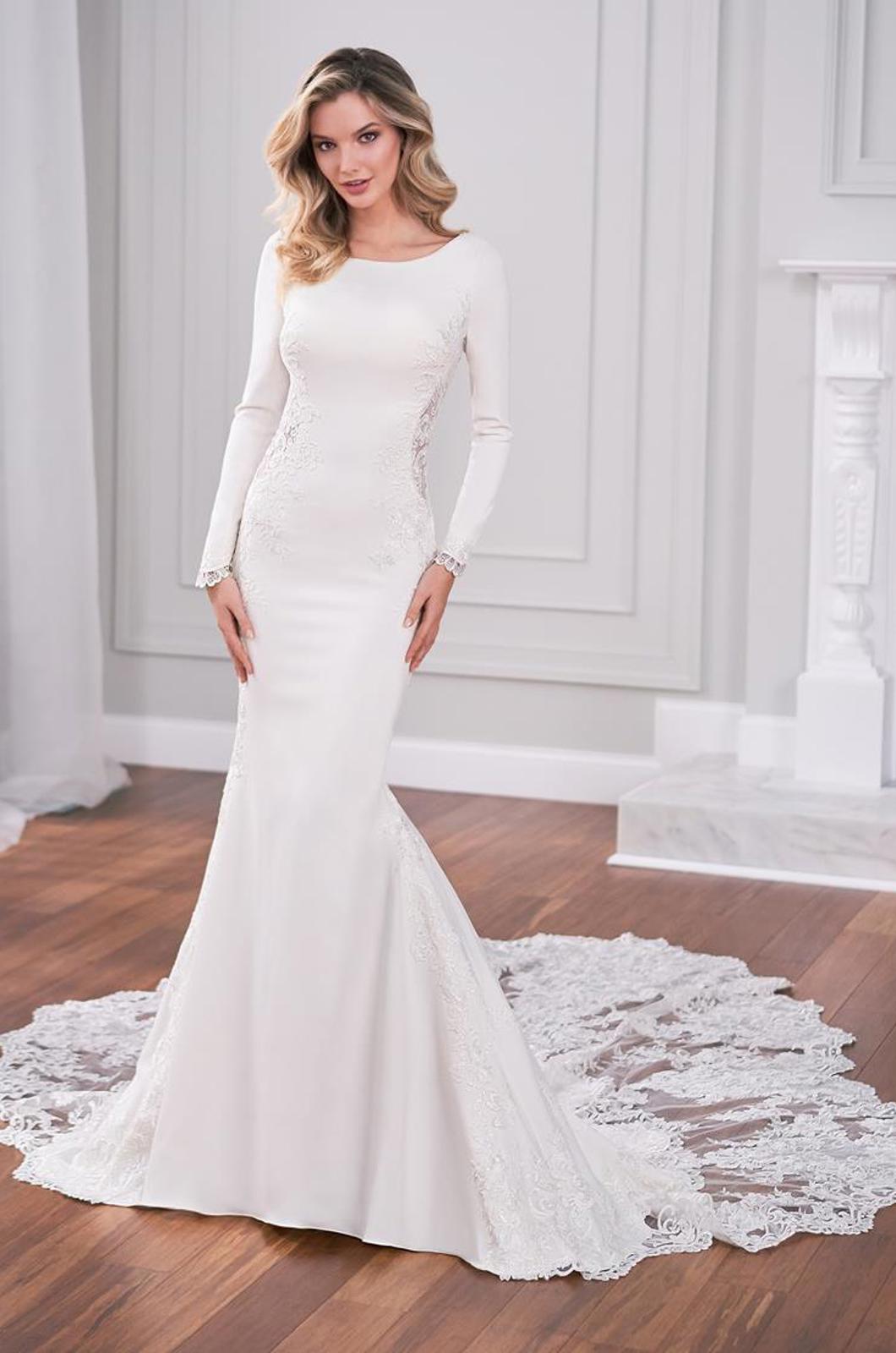 Sample Sale Bibbidi Bobbidi Boo Bridal Boutique East Kilbride, Glasgow Scotland